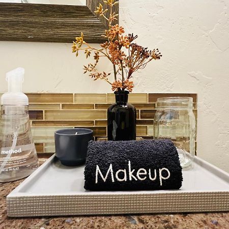 Home Sweet Idahome, Feels Like Home With All The Decor You Wish You Could Afford King Bed In Master, Fully Fenced Dog Friendly Yard, A Few Blocks From Bsu And Downtown Boise, Your Perfect Stay! Luaran gambar