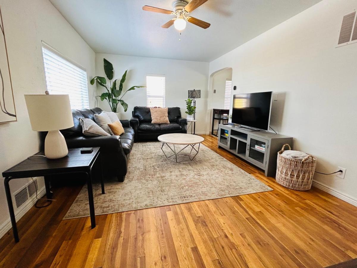 Home Sweet Idahome, Feels Like Home With All The Decor You Wish You Could Afford King Bed In Master, Fully Fenced Dog Friendly Yard, A Few Blocks From Bsu And Downtown Boise, Your Perfect Stay! Luaran gambar
